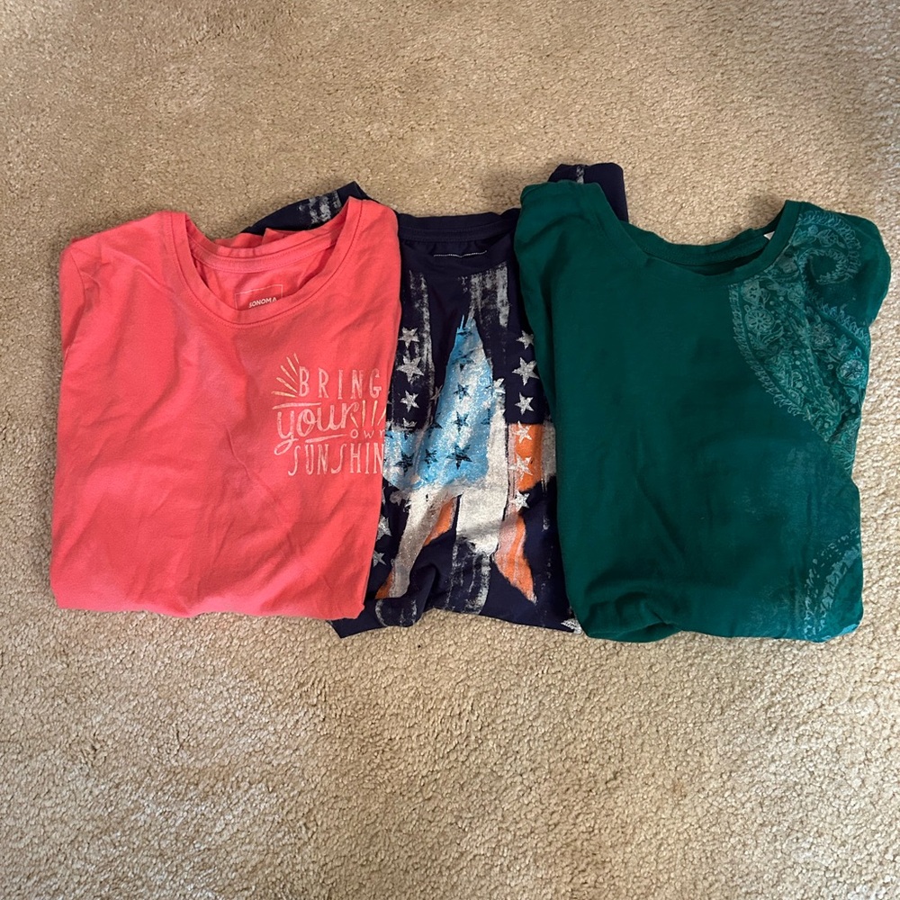 Lot of 3 women’s size small Sonoma shirts